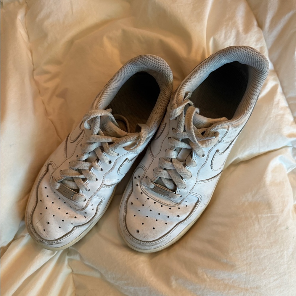 Nike Air Force 1 NIKE AF1 White Sneakers